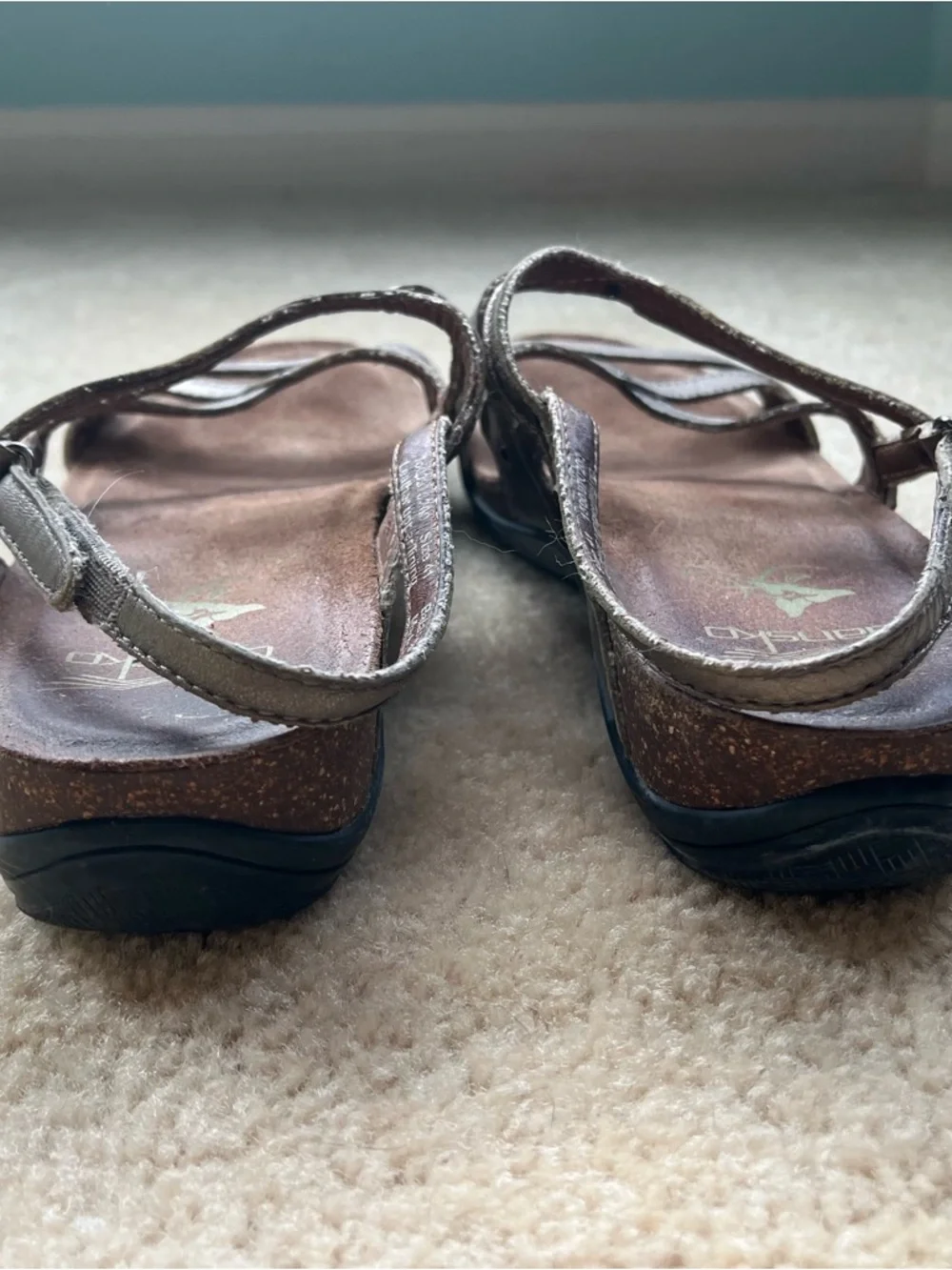 Dansko Jolie Gold Strappy Leather Comfort Cork Sandals - Sz 41 (10.5-11) - VGUC